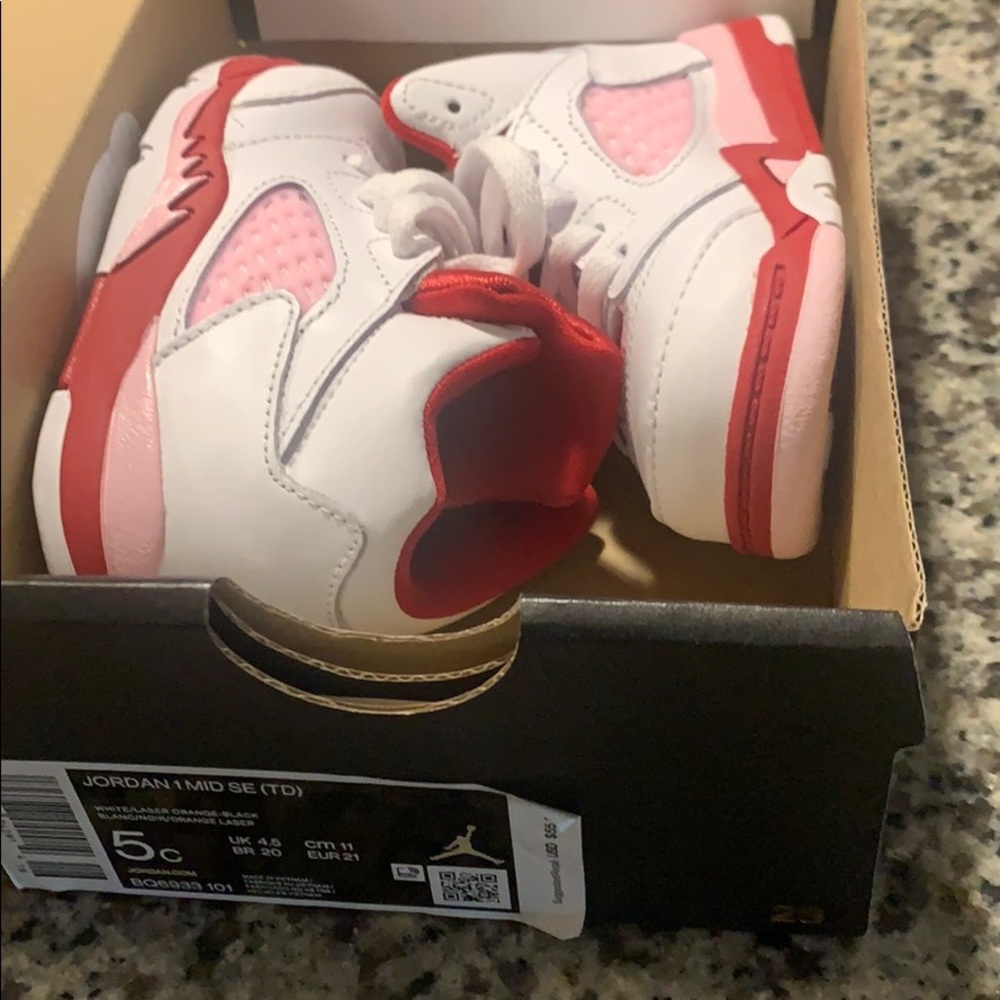 Jordan 1 MID SE (TD)